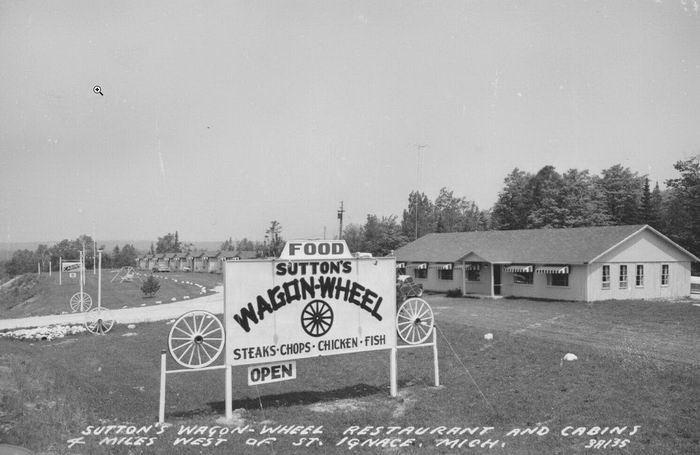 Suttons Wagon Wheel - Old Postcard (newer photo)